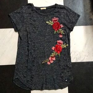 Red embroidery flower shirt